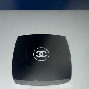 CHANEL Chanel, LES 4 OMBRES BOUTONS Limited Edition 229 boutons stellaire